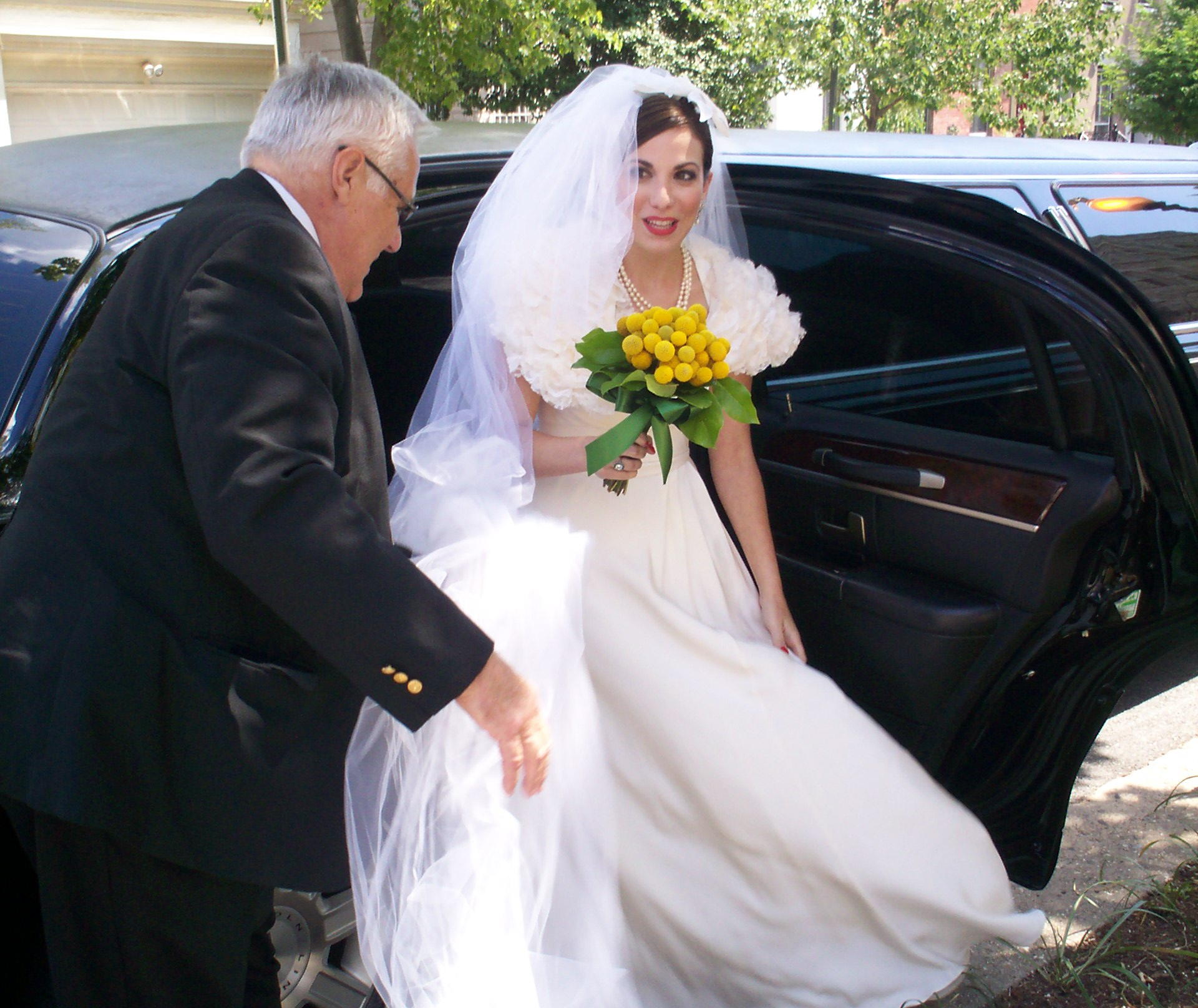 The Bride Arrival To Her 5